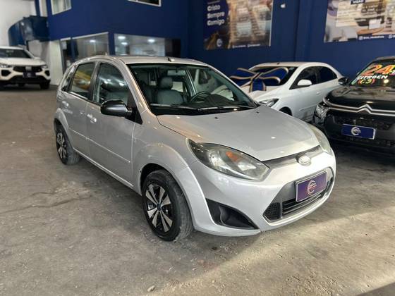 FORD FIESTA 1.0 ROCAM S 8V FLEX 4P MANUAL FORD FIESTA 1.0 ROCAM S 8V FLEX 4P MANUAL